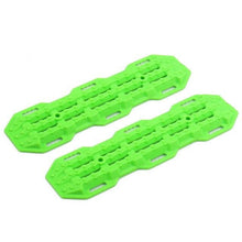 Load image into Gallery viewer, 2pcs Mini Plastic Sand Ladder Recovery Ramps 1/10th Scale - Blue, Green, Orange or Red
